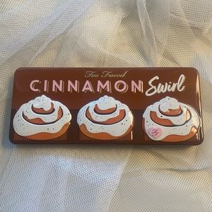 LIMITED EDITION Too Faced “Cinnamon Swirl” Palette